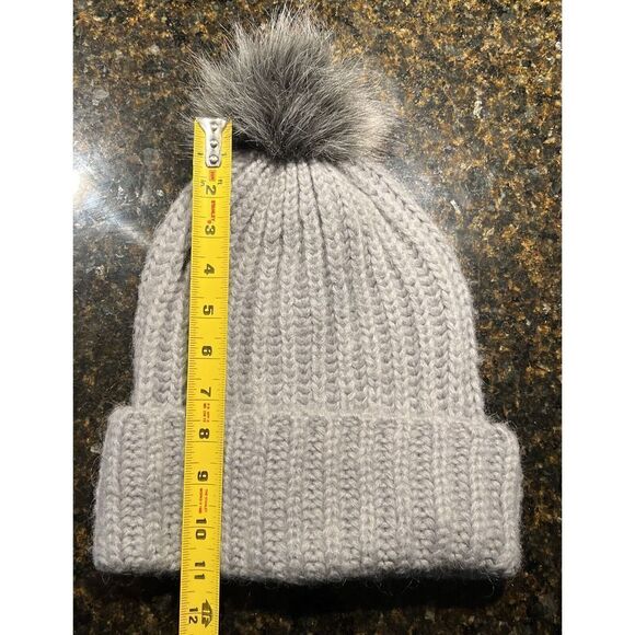 Kate Spade Heritage Wool Blend Pom Pom Chunky Knit Beanie EUC - Picture 6 of 7